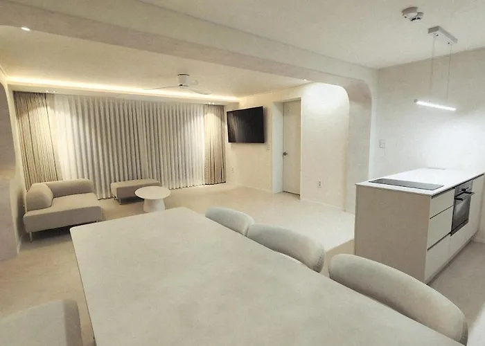 Hongdae Private House 6room 4bath 10beds 公寓 *
