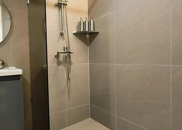 Hongdae Private House 6room 4bath 10beds 首爾