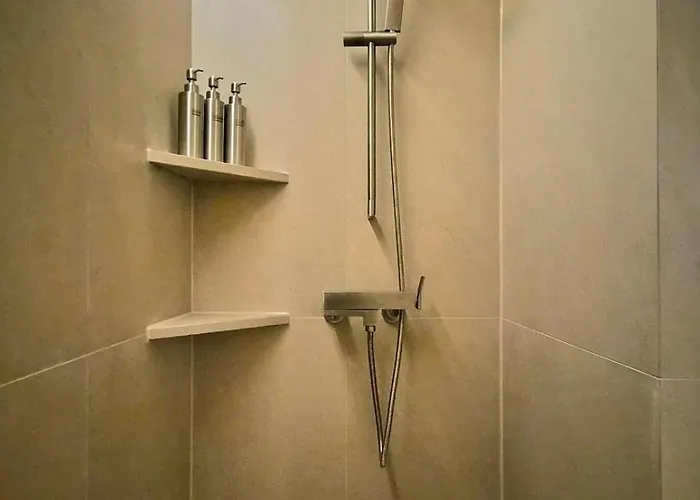 Hongdae Private House 6room 4bath 10beds * 首爾