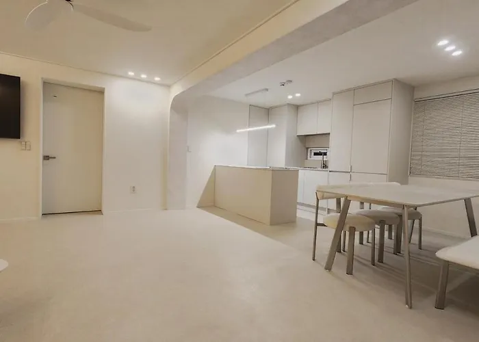 公寓 Hongdae Private House 6room 4bath 10beds 首爾