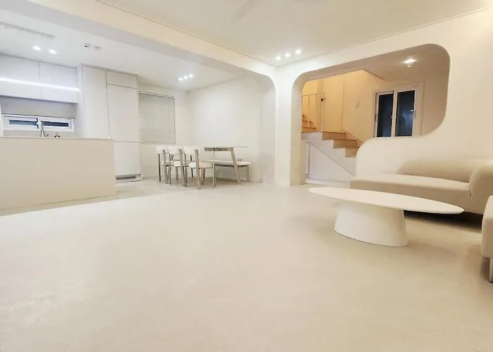 公寓 Hongdae Private House 6room 4bath 10beds 首爾