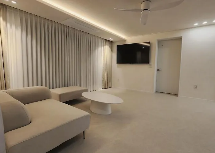 公寓 Hongdae Private House 6room 4bath 10beds