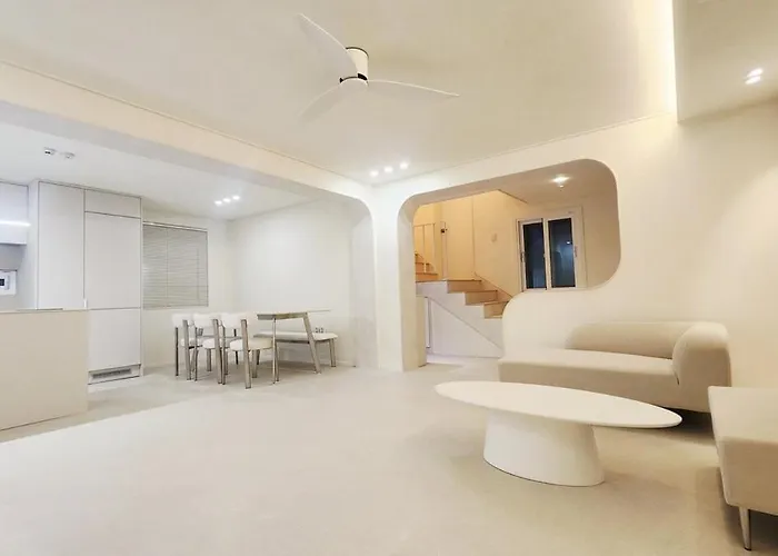 Hongdae Private House 6room 4bath 10beds 公寓 *