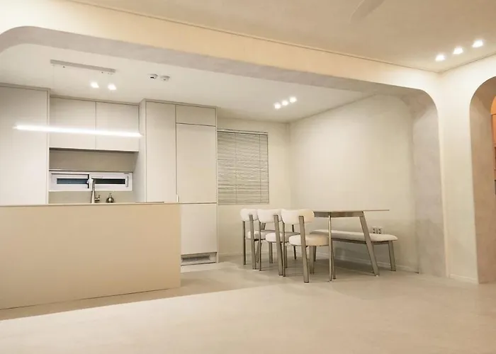 Hongdae Private House 6room 4bath 10beds 公寓 首爾