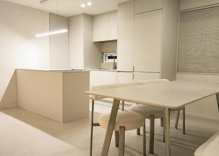 Hongdae Private House 6room 4bath 10beds *
