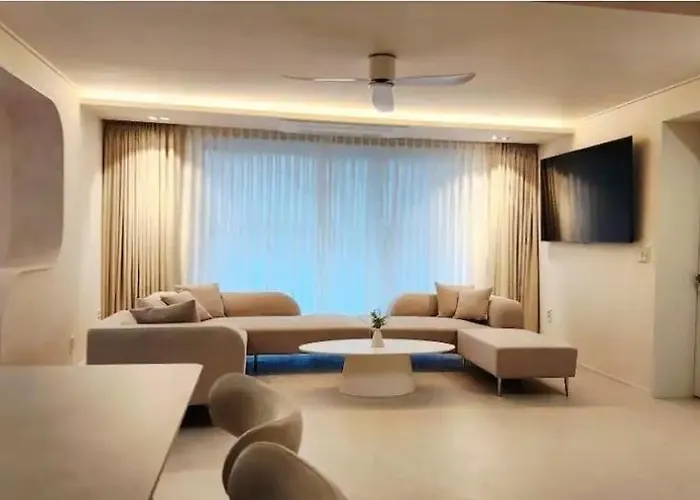 Hongdae Private House 6room 4bath 10beds 首爾